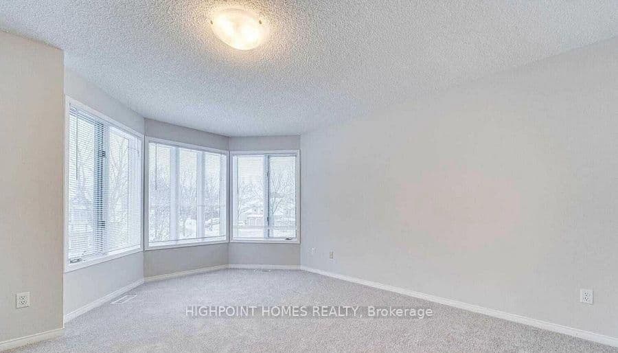 903 Alanbury Crescent thumbnail 30