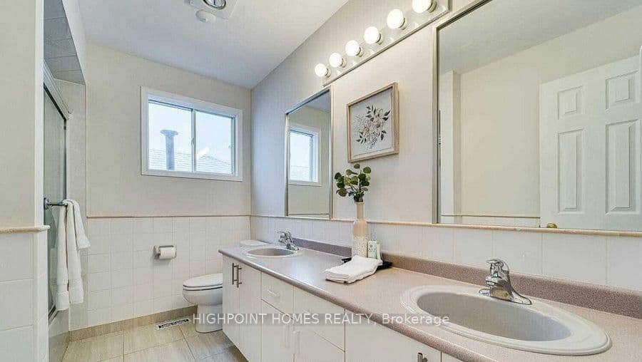 903 Alanbury Crescent thumbnail 32
