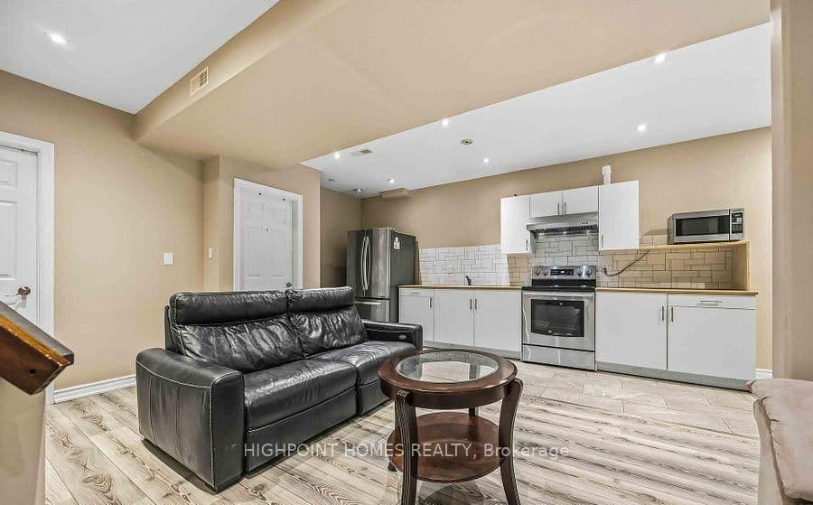 903 Alanbury Crescent thumbnail 33