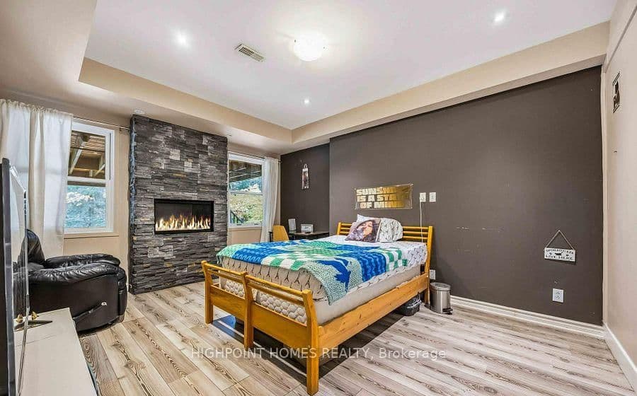 903 Alanbury Crescent thumbnail 40