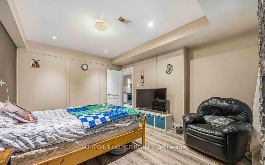 903 Alanbury Crescent thumbnail 41
