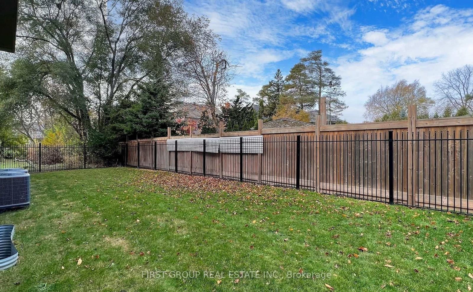 858 Strouds Lane thumbnail 24