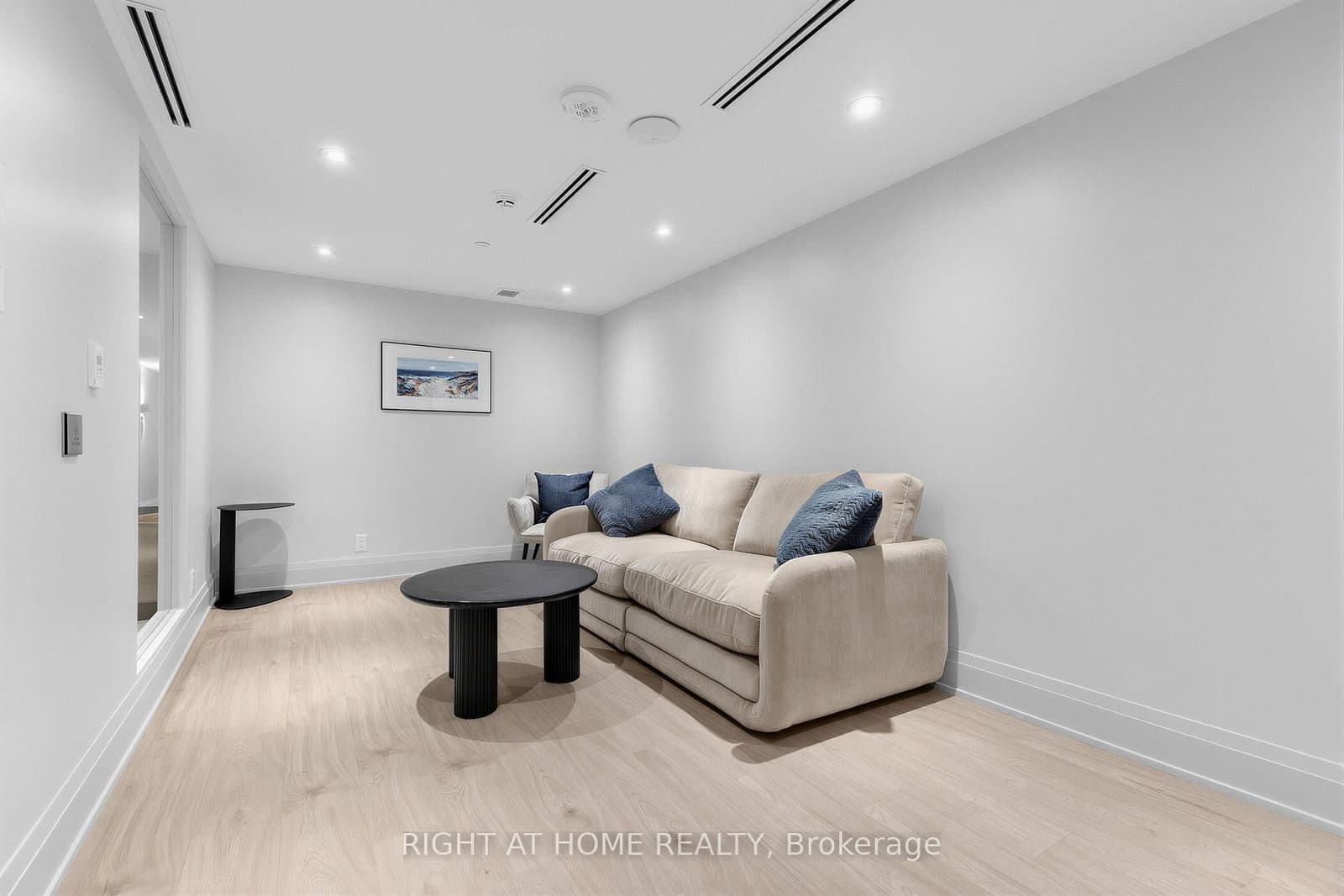 2 Manderley Drive, Unit 316 thumbnail 34
