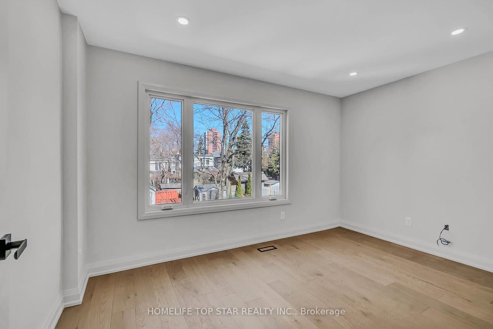 56 Mortimer Avenue thumbnail 24