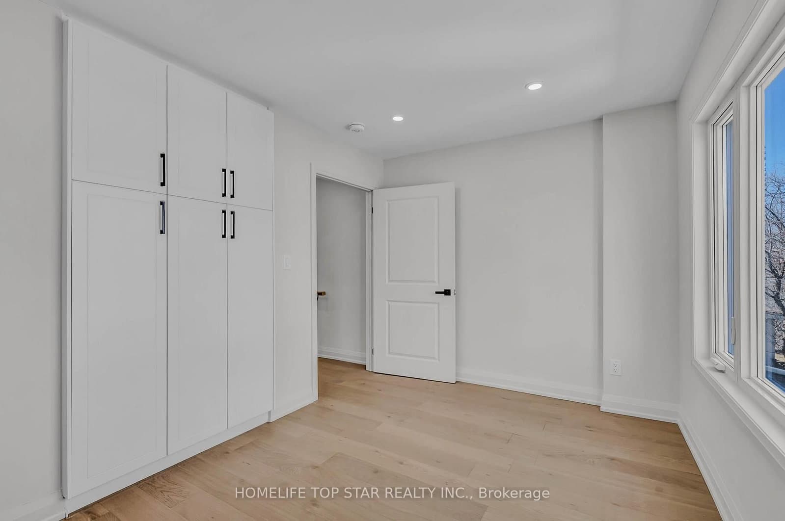 56 Mortimer Avenue thumbnail 25