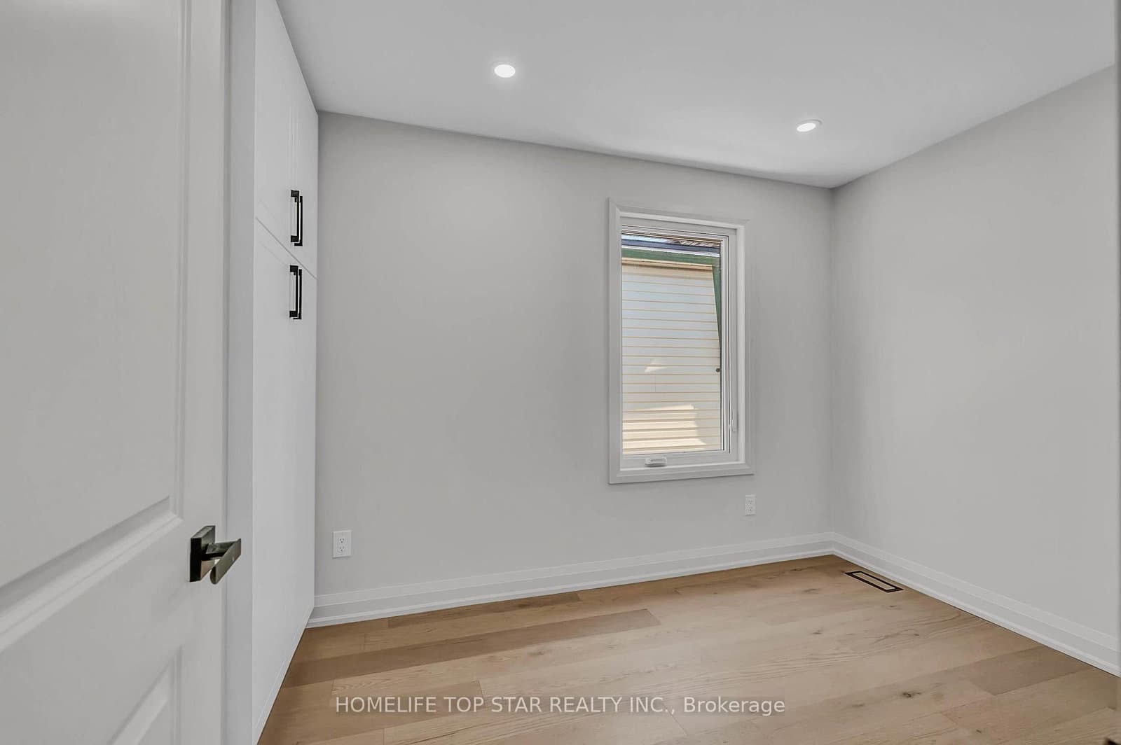 56 Mortimer Avenue thumbnail 26