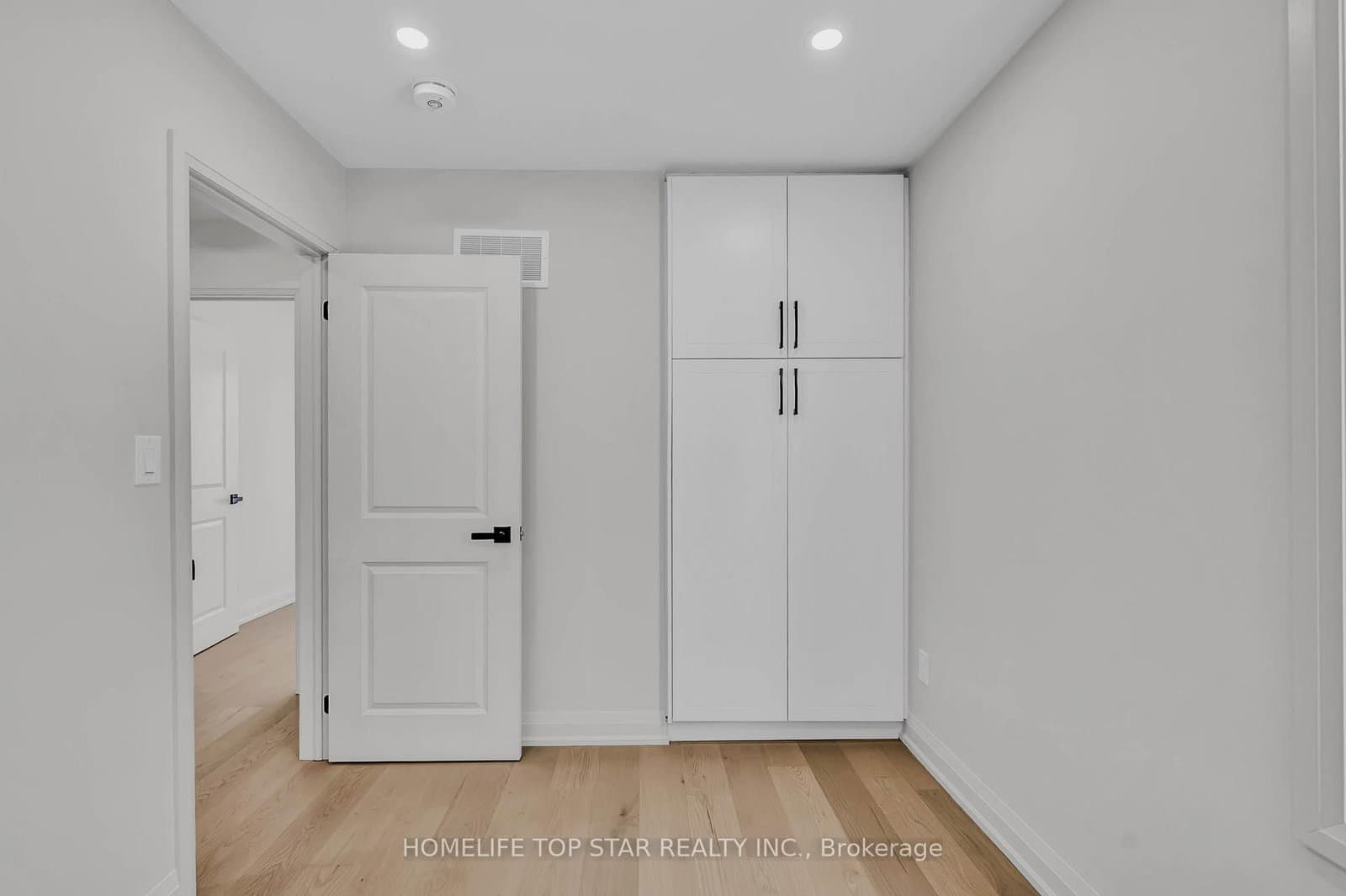 56 Mortimer Avenue thumbnail 27