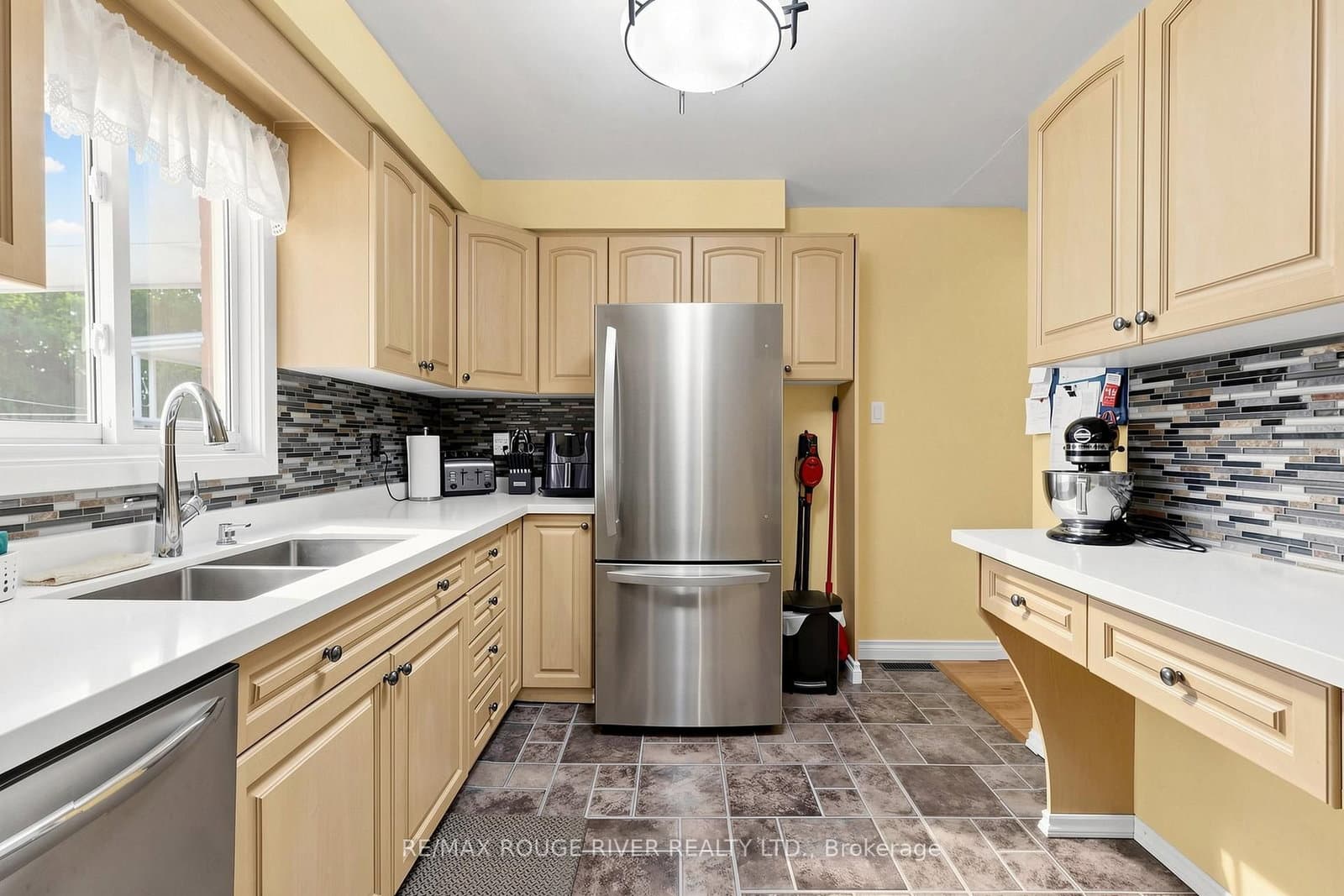 49 Gilmour Drive thumbnail 12
