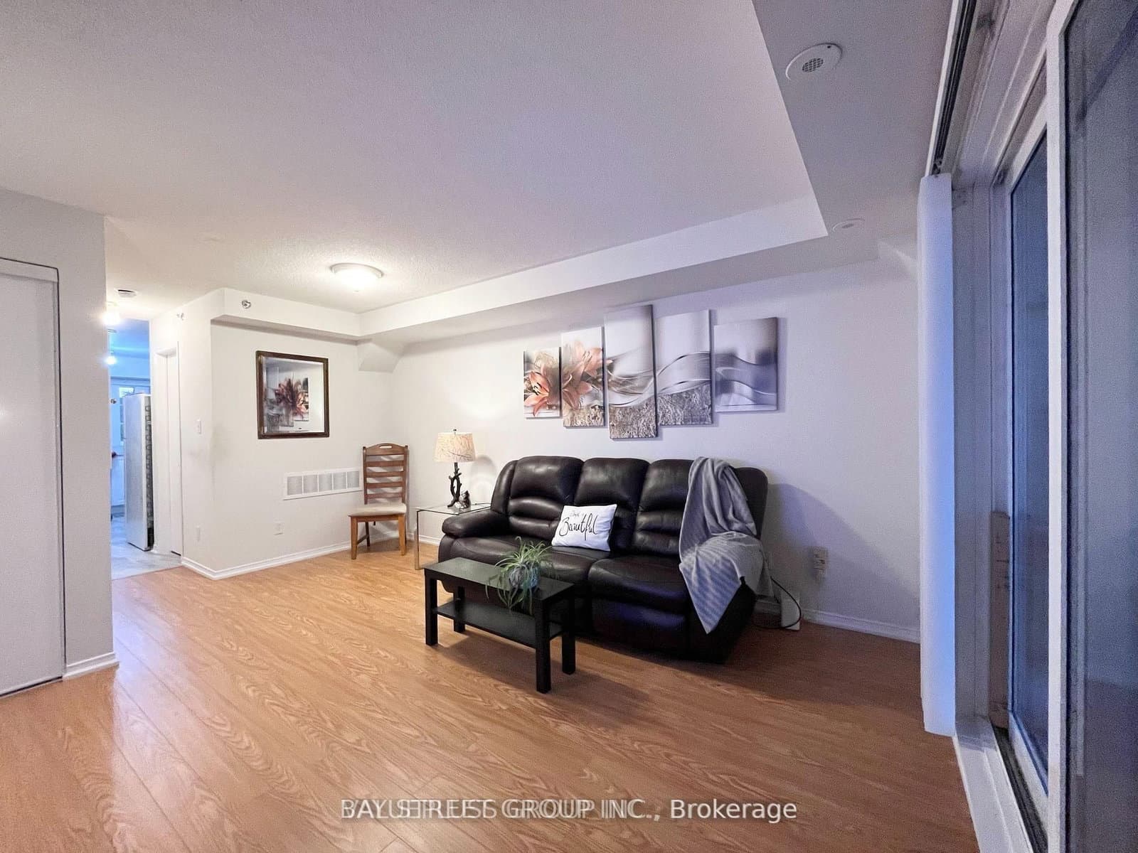 593 Kennedy Road, Unit 4 thumbnail 6