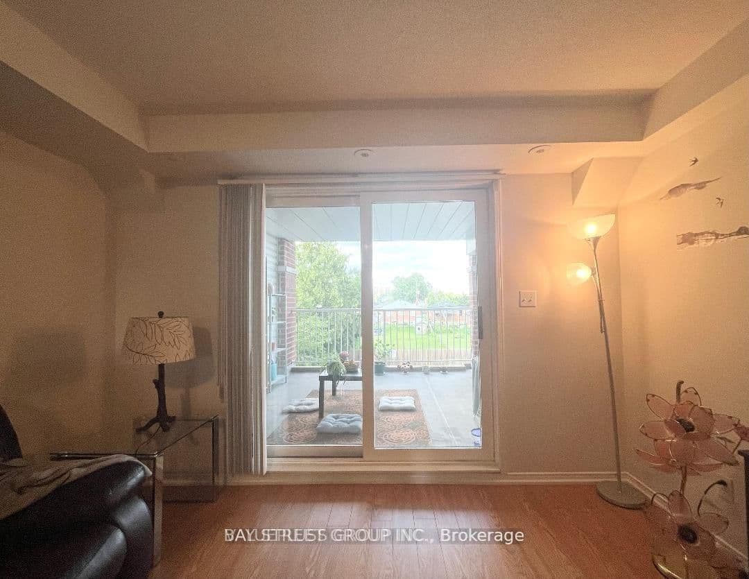 593 Kennedy Road, Unit 4 thumbnail 8