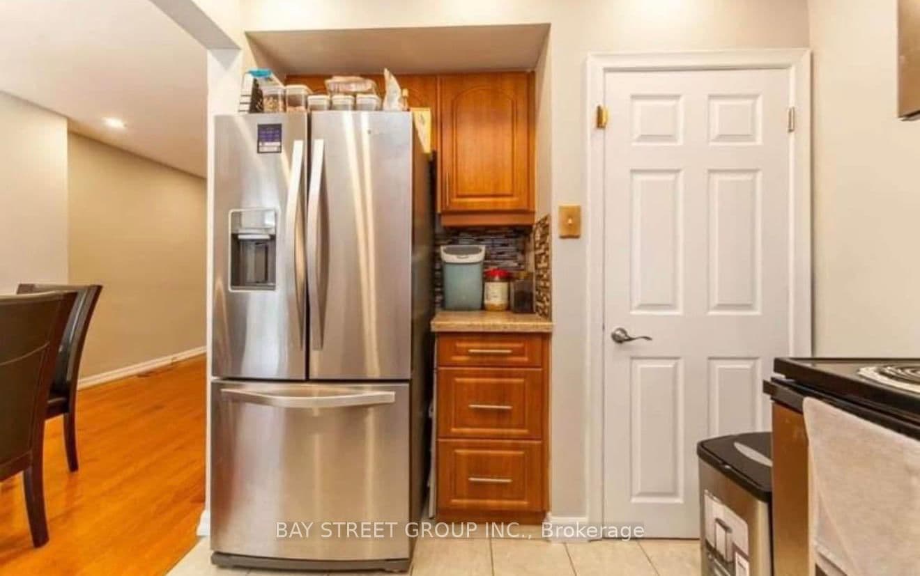 57 Medway Crescent, Unit Upper Floor thumbnail 8