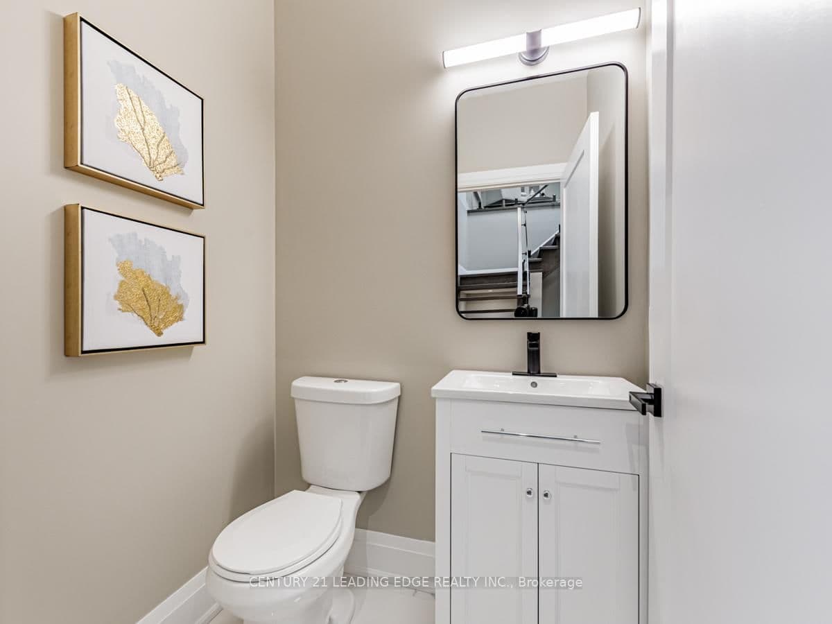 19 Donalda Crescent, Unit UPPER thumbnail 11