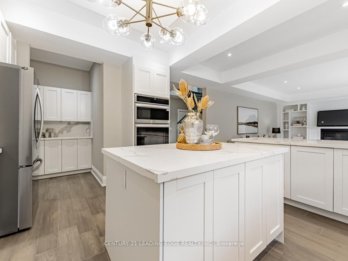 19 Donalda Crescent, Unit UPPER thumbnail 14