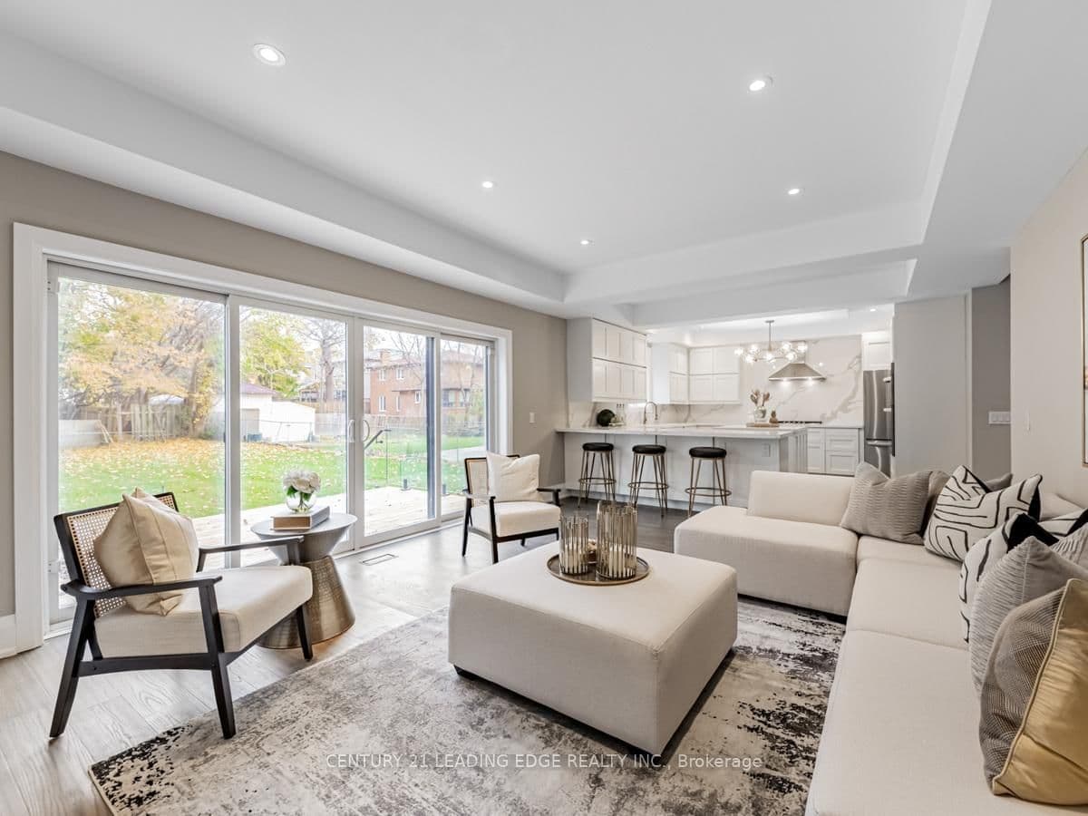 19 Donalda Crescent, Unit UPPER thumbnail 16