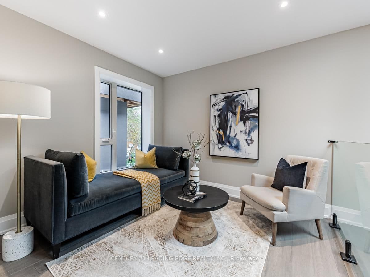 19 Donalda Crescent, Unit UPPER thumbnail 17