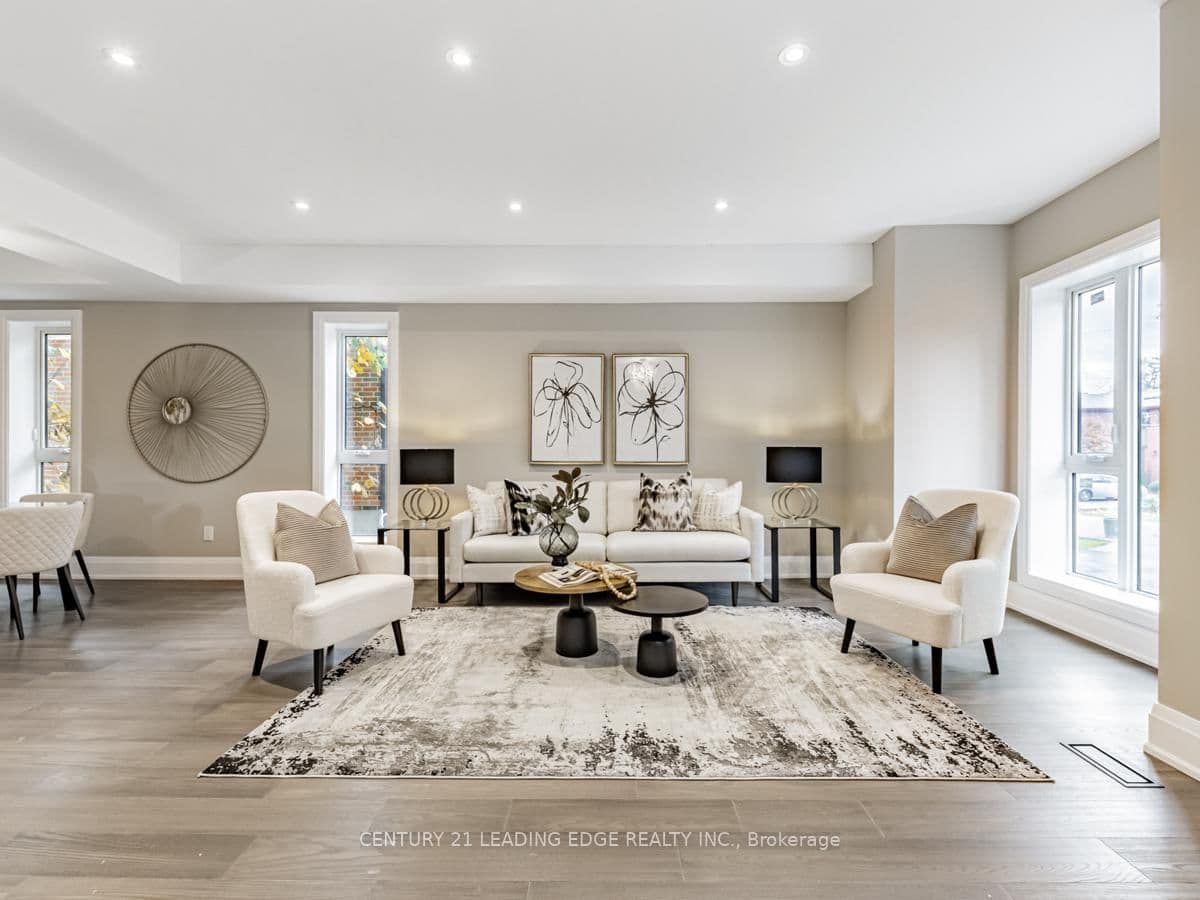 19 Donalda Crescent, Unit UPPER thumbnail 6