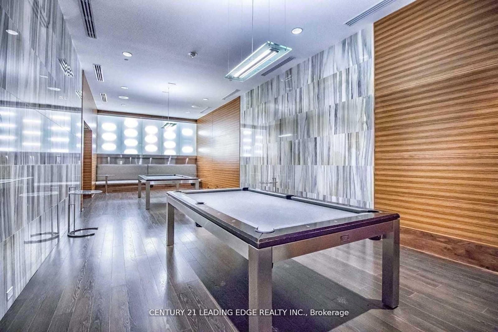 135 Village Green Square, Unit 2415 thumbnail 14