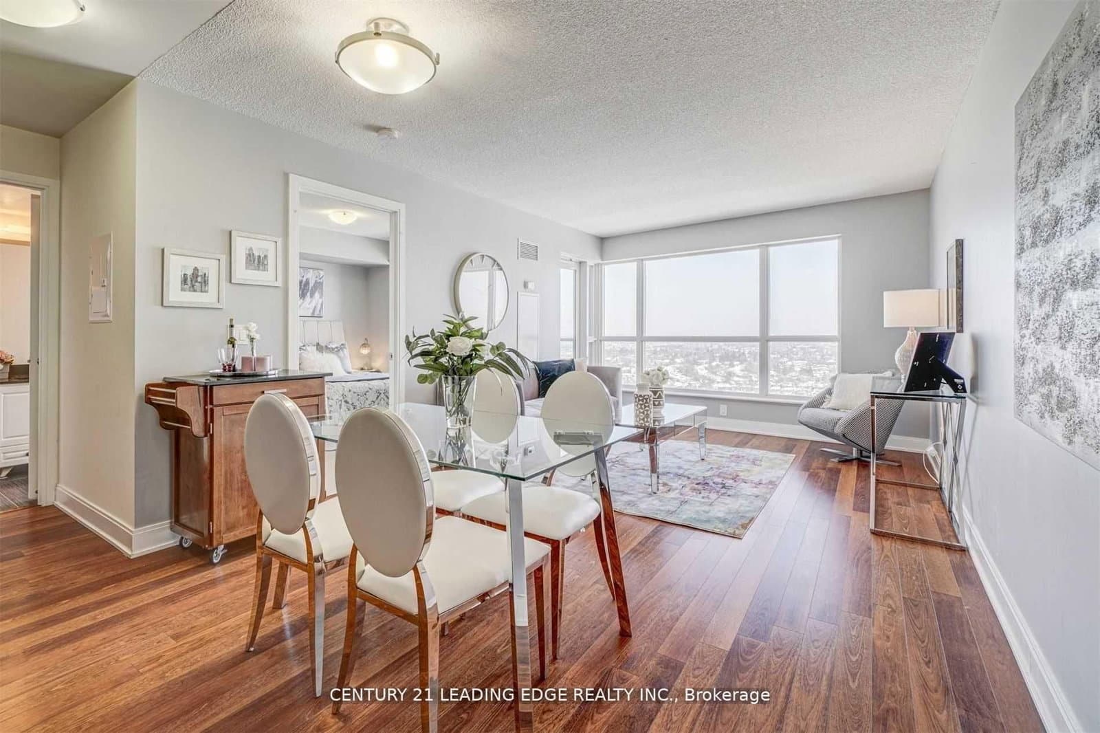 135 Village Green Square, Unit 2415 thumbnail 7