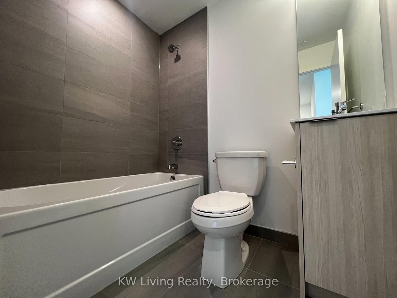 20 Deans Drive, Unit 602 thumbnail 8