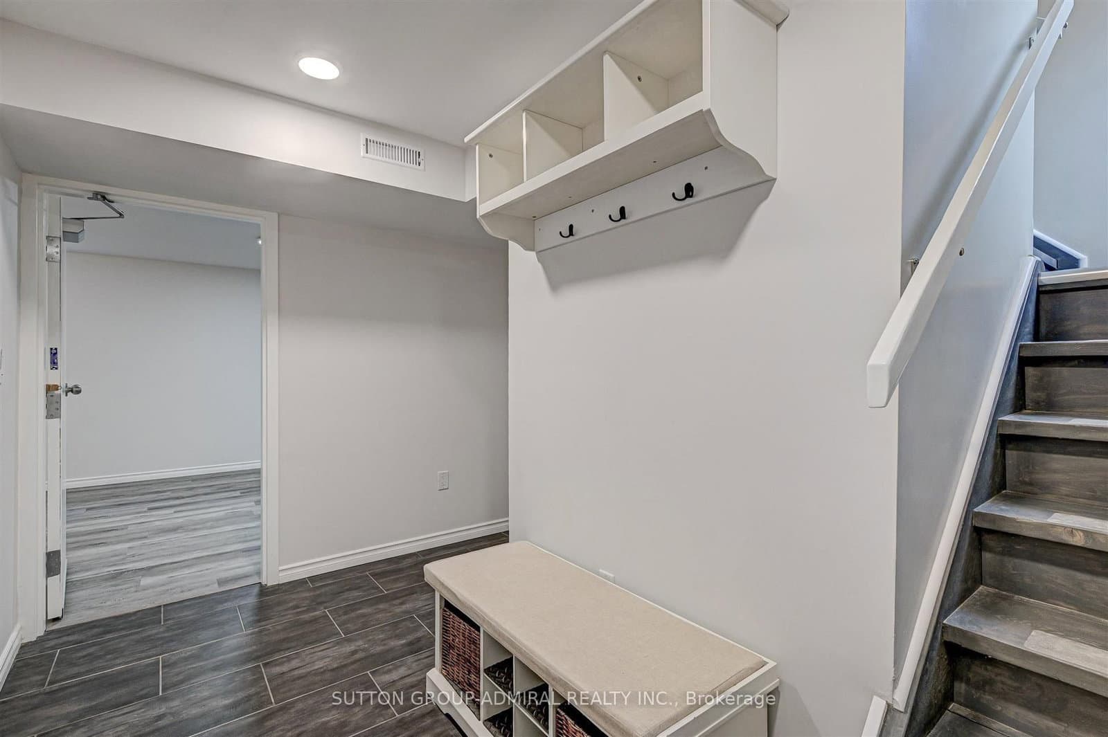 25 Strike Avenue, Unit Bsmnt thumbnail 3