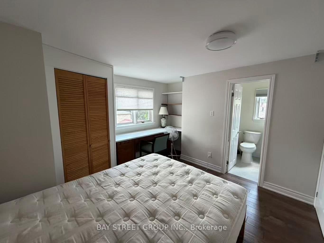 19 Dunsfold Drive, Unit 3 thumbnail 3