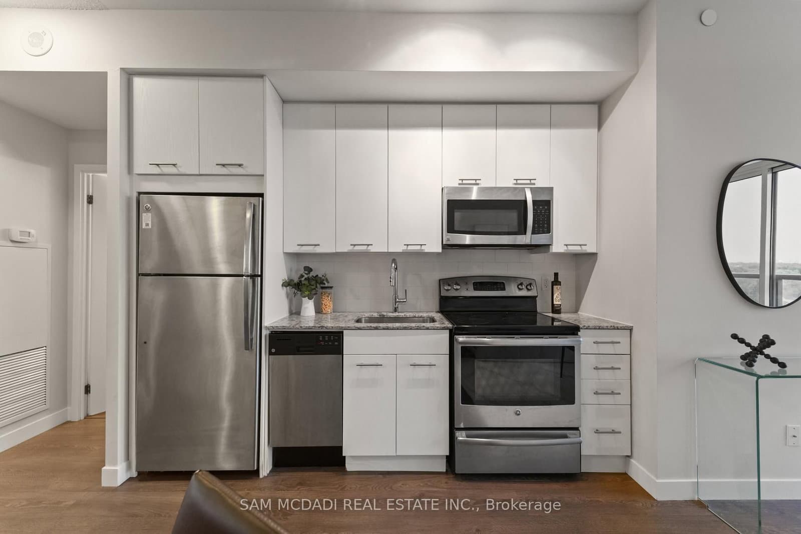 2055 Danforth Avenue, Unit 903 thumbnail 10