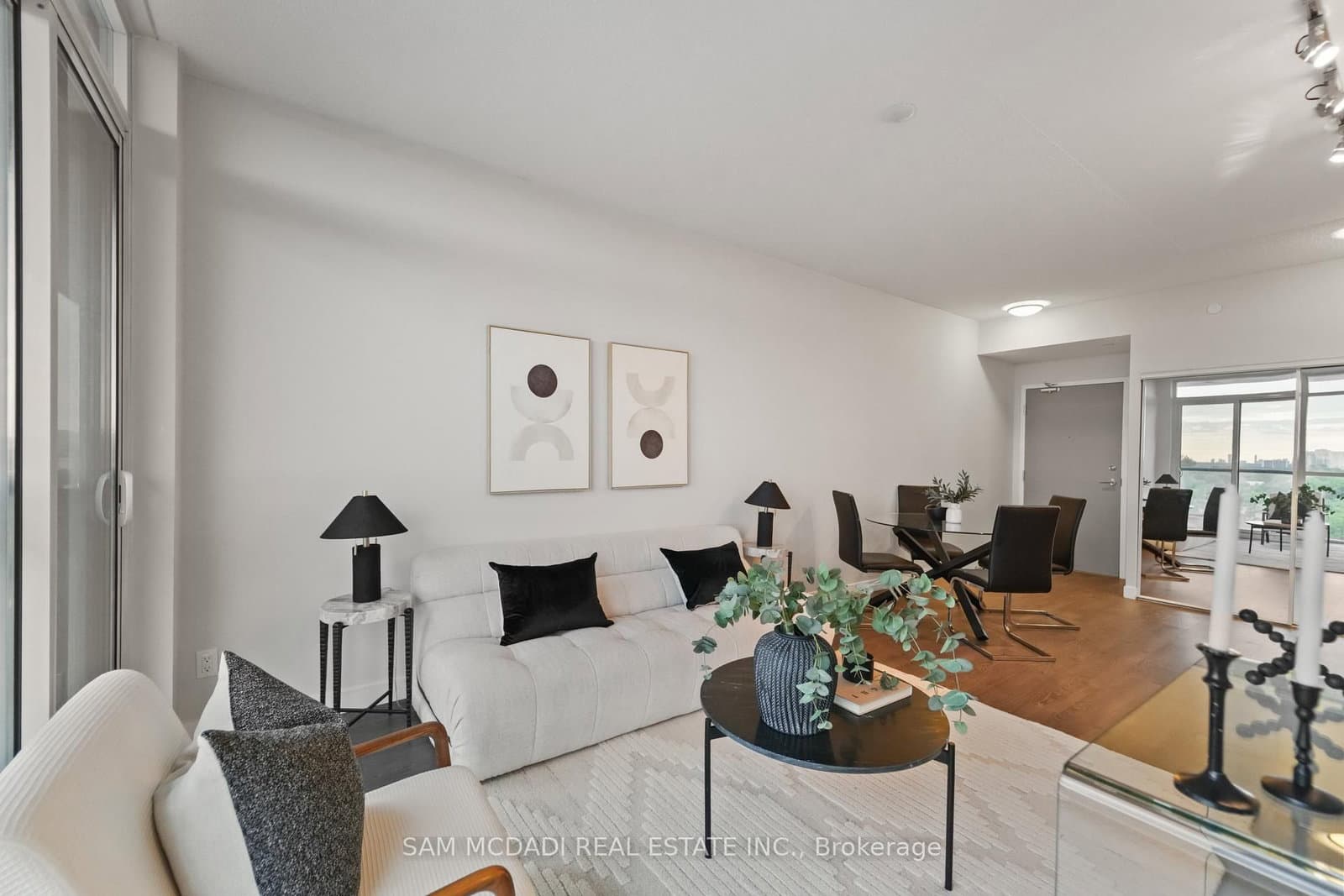 2055 Danforth Avenue, Unit 903 thumbnail 14