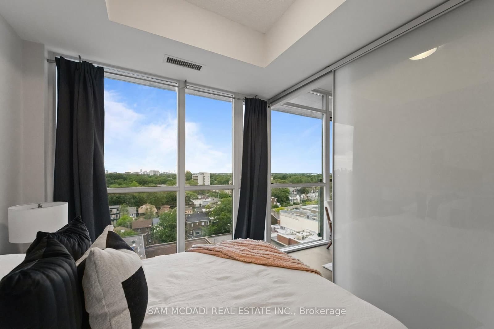 2055 Danforth Avenue, Unit 903 thumbnail 16