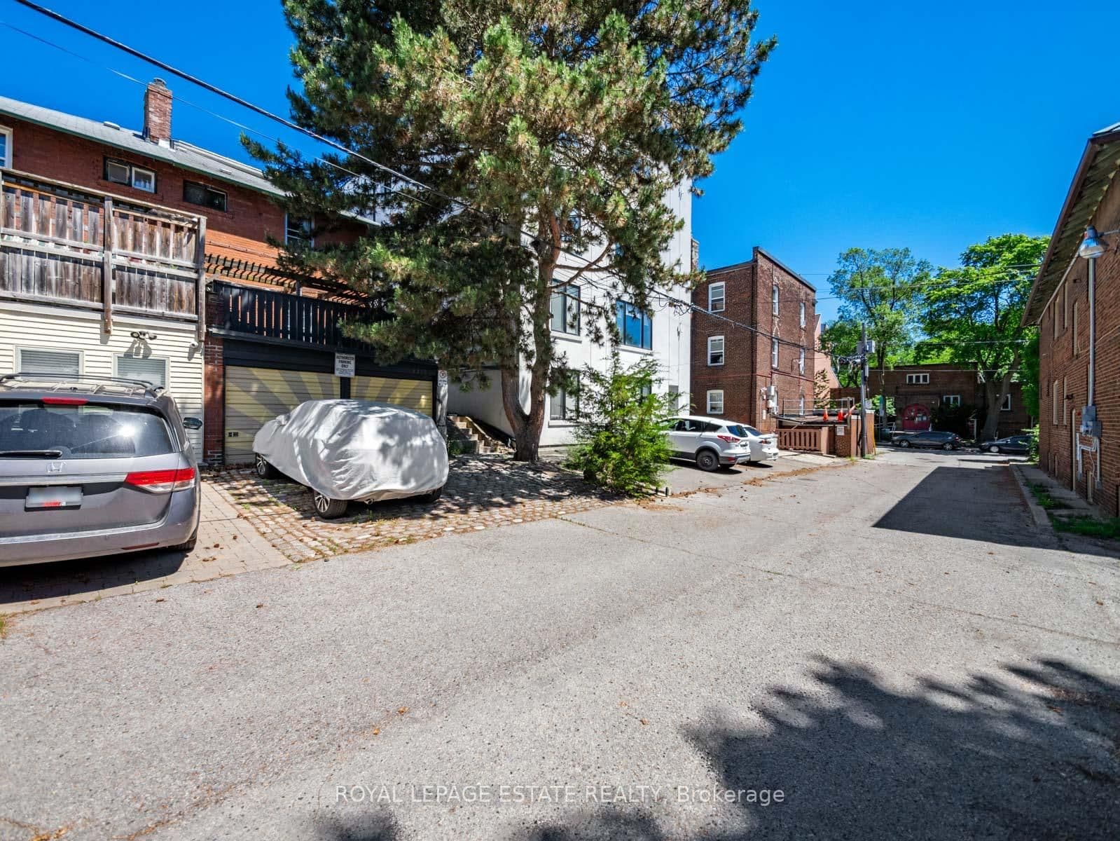 2275 Queen Street E thumbnail 33