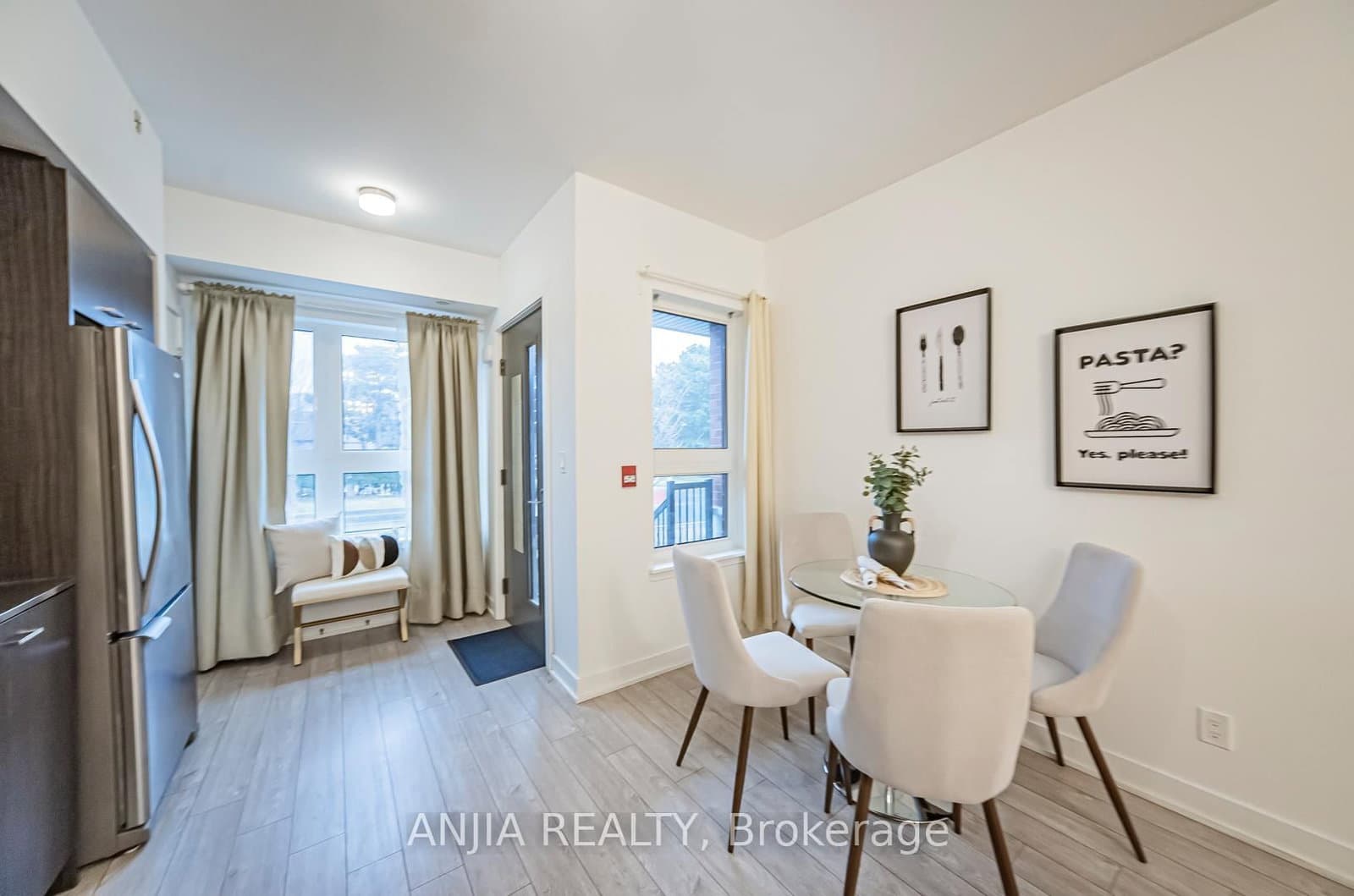 2100 BRIDLETOWNE Circle, Unit 110 thumbnail 3