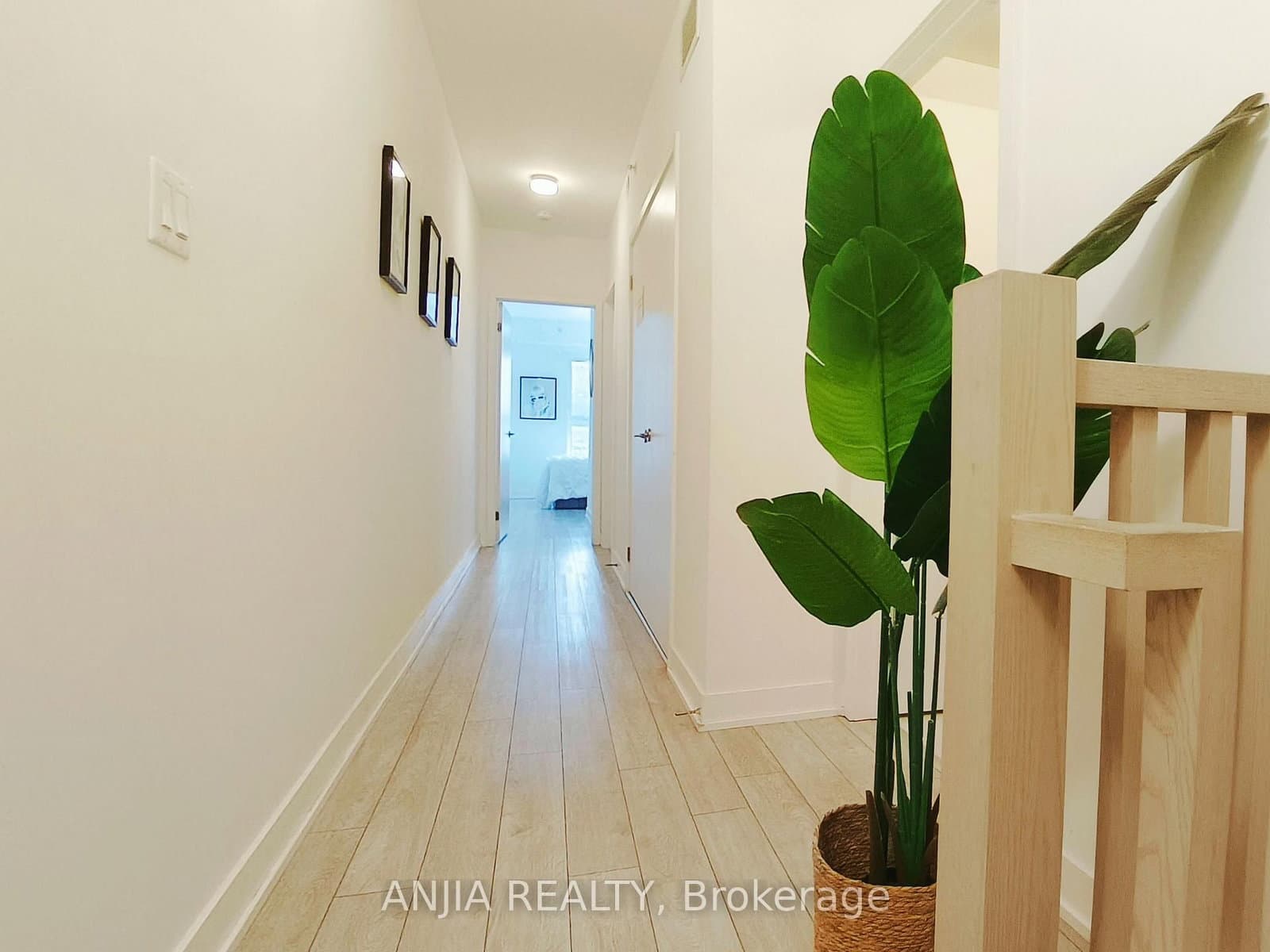 2100 BRIDLETOWNE Circle, Unit 110 thumbnail 7