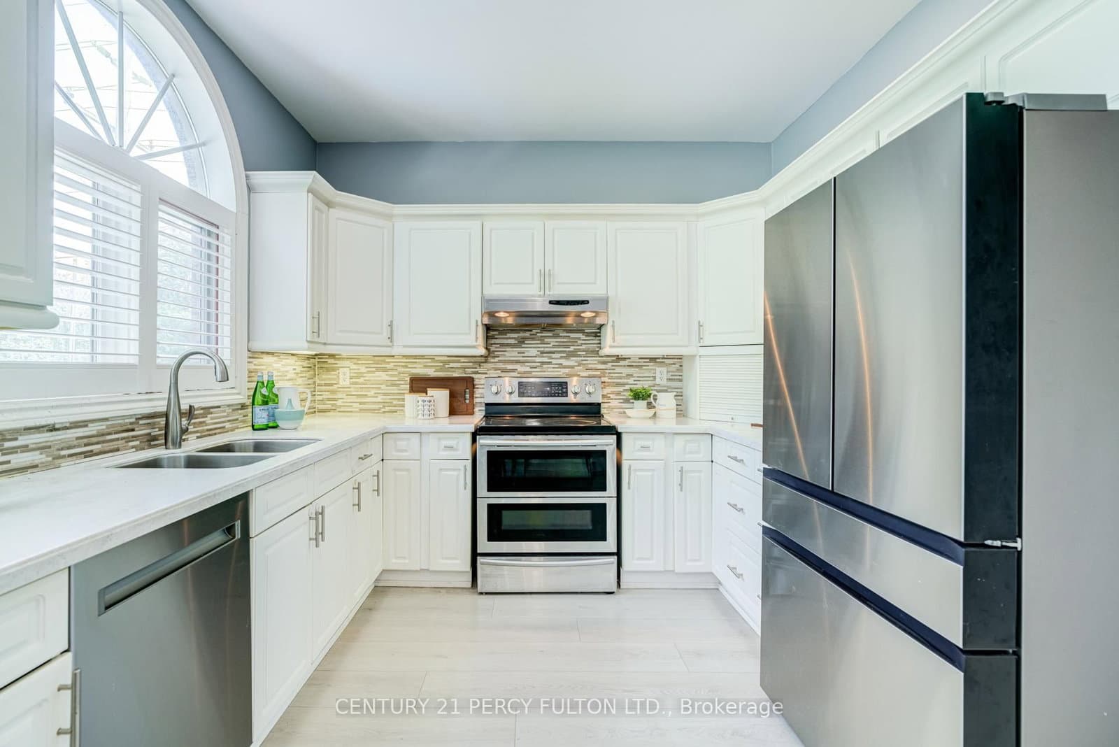 898 Baylawn Drive thumbnail 20