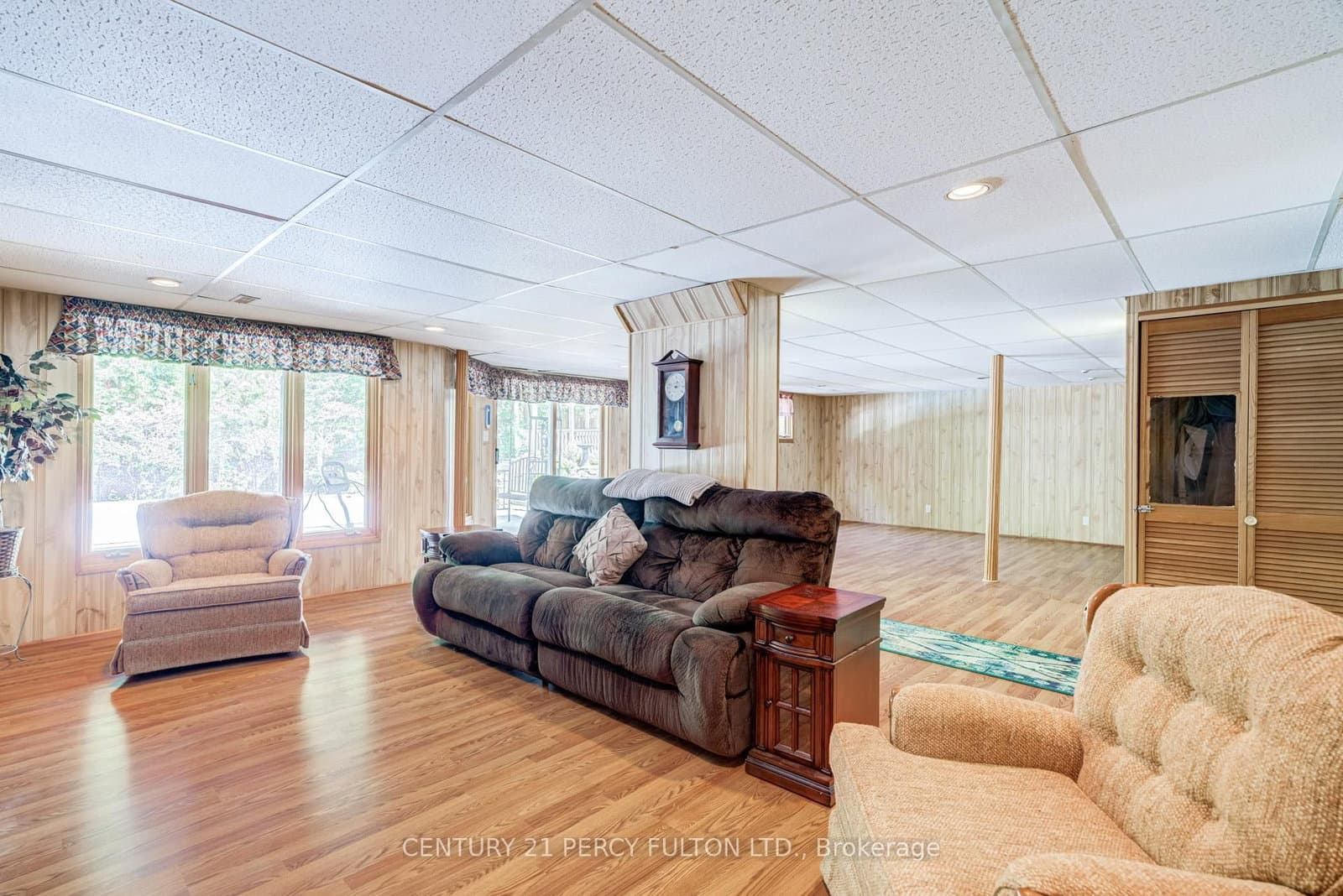 898 Baylawn Drive thumbnail 40