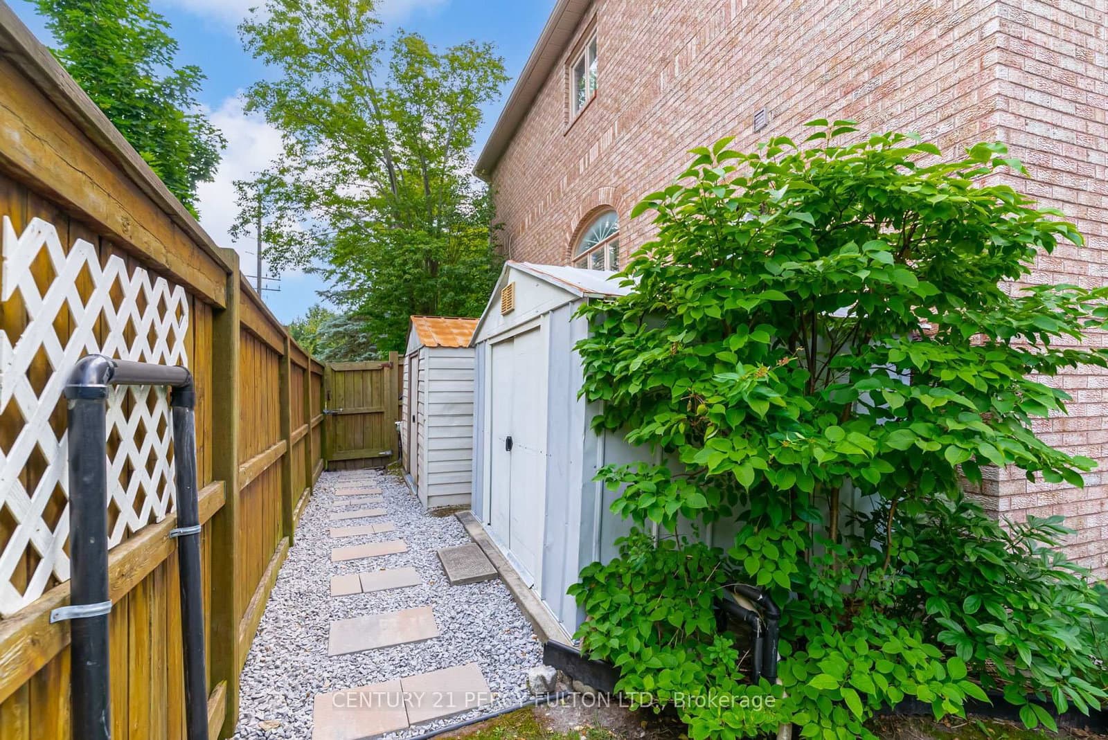 898 Baylawn Drive thumbnail 47