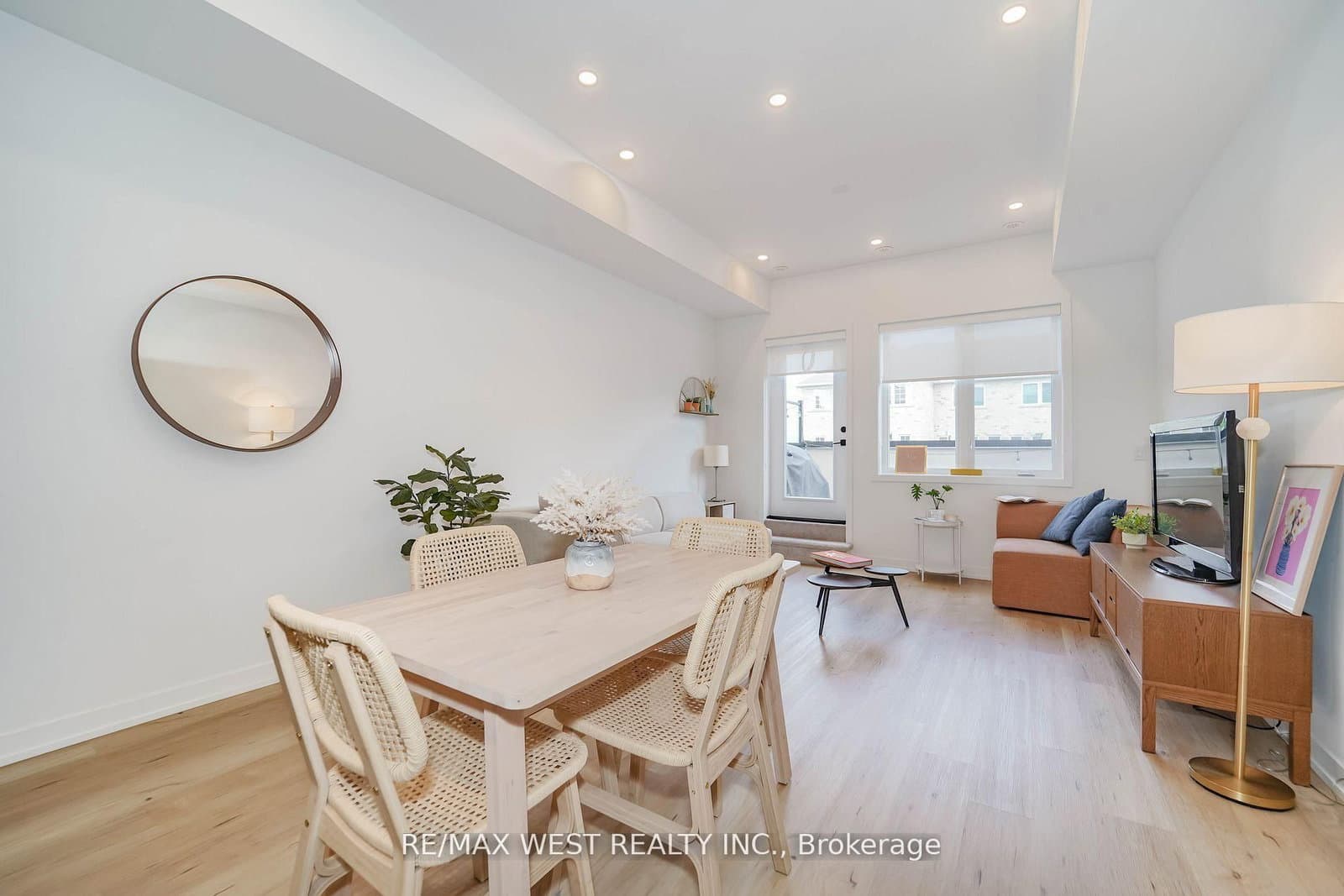 3686 St Clair Avenue E, Unit 110 thumbnail 3