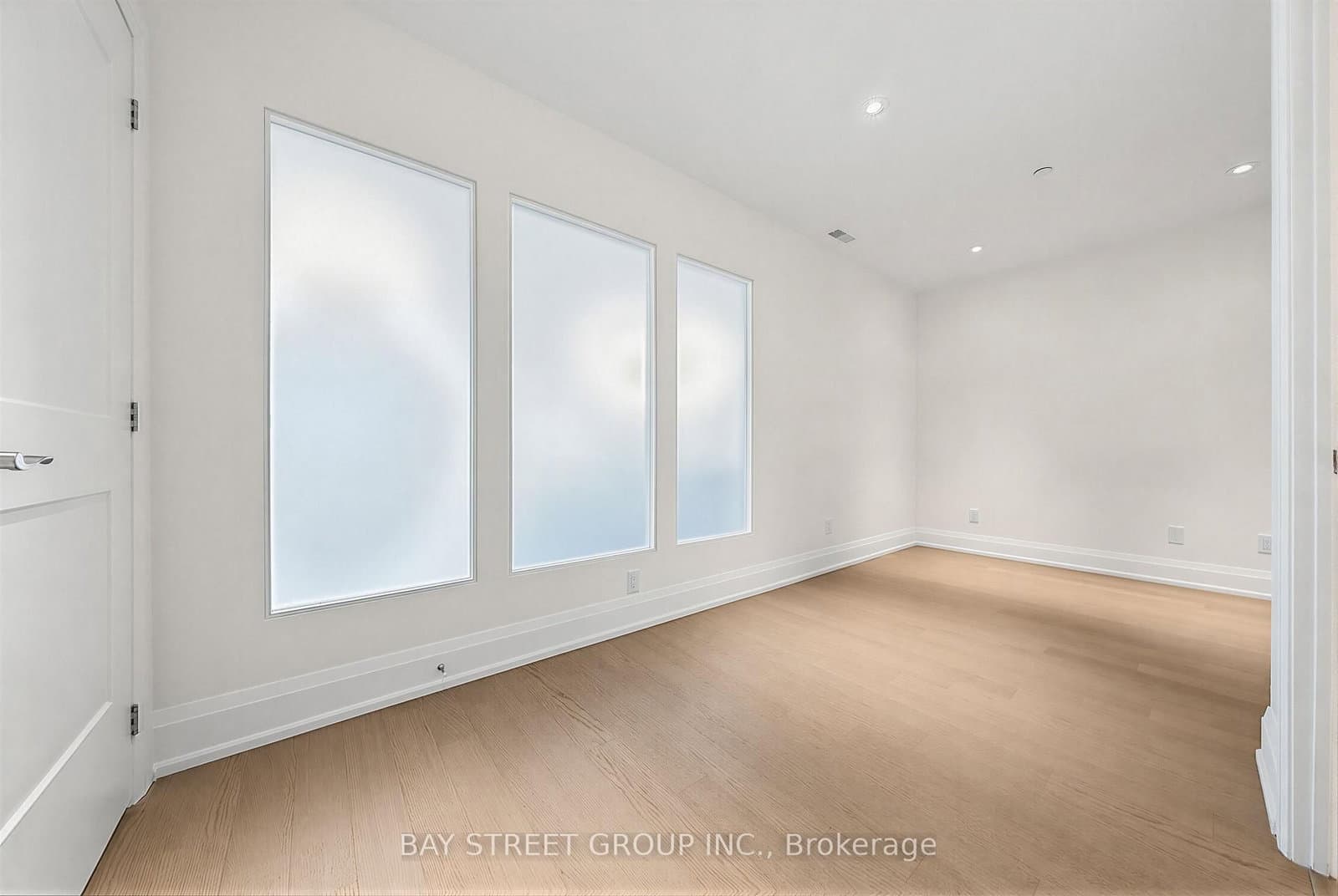 365 Beech Avenue, Unit 208 thumbnail 17