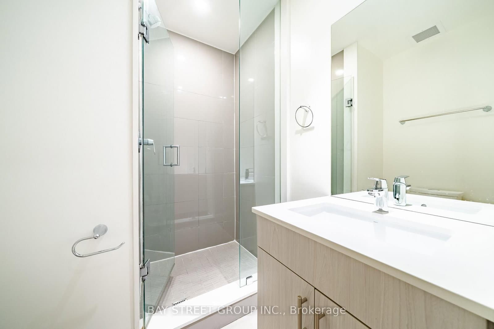 365 Beech Avenue, Unit 208 thumbnail 23