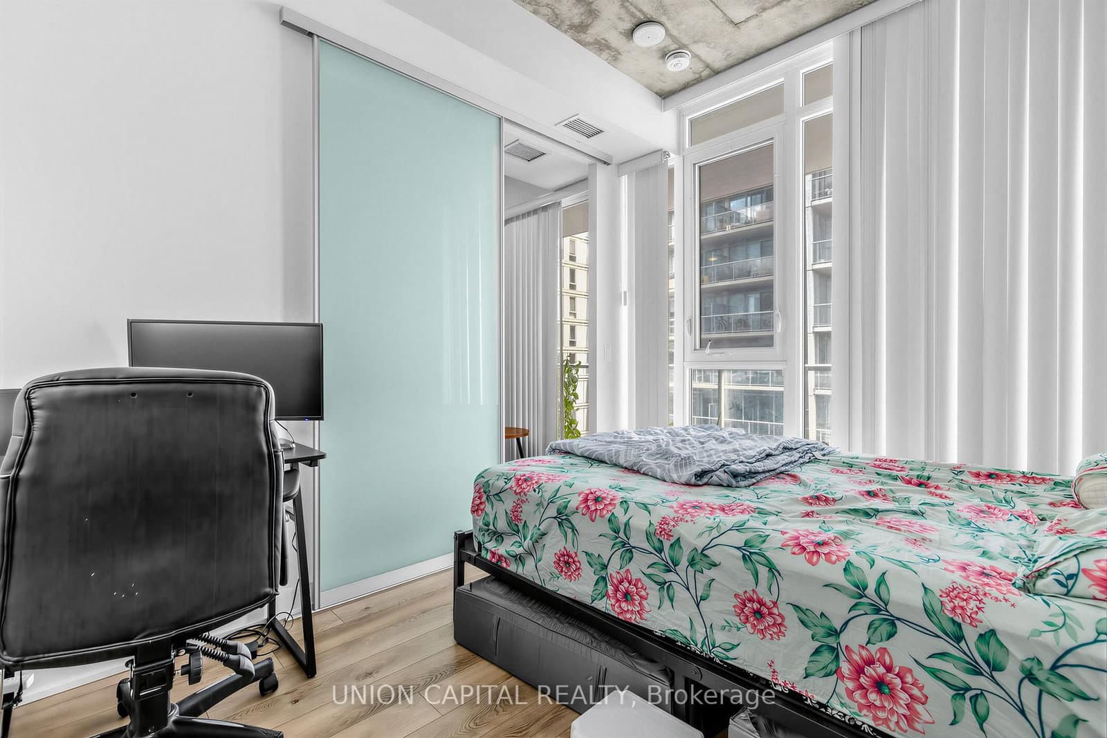 15 Baseball Place, Unit 803 thumbnail 16