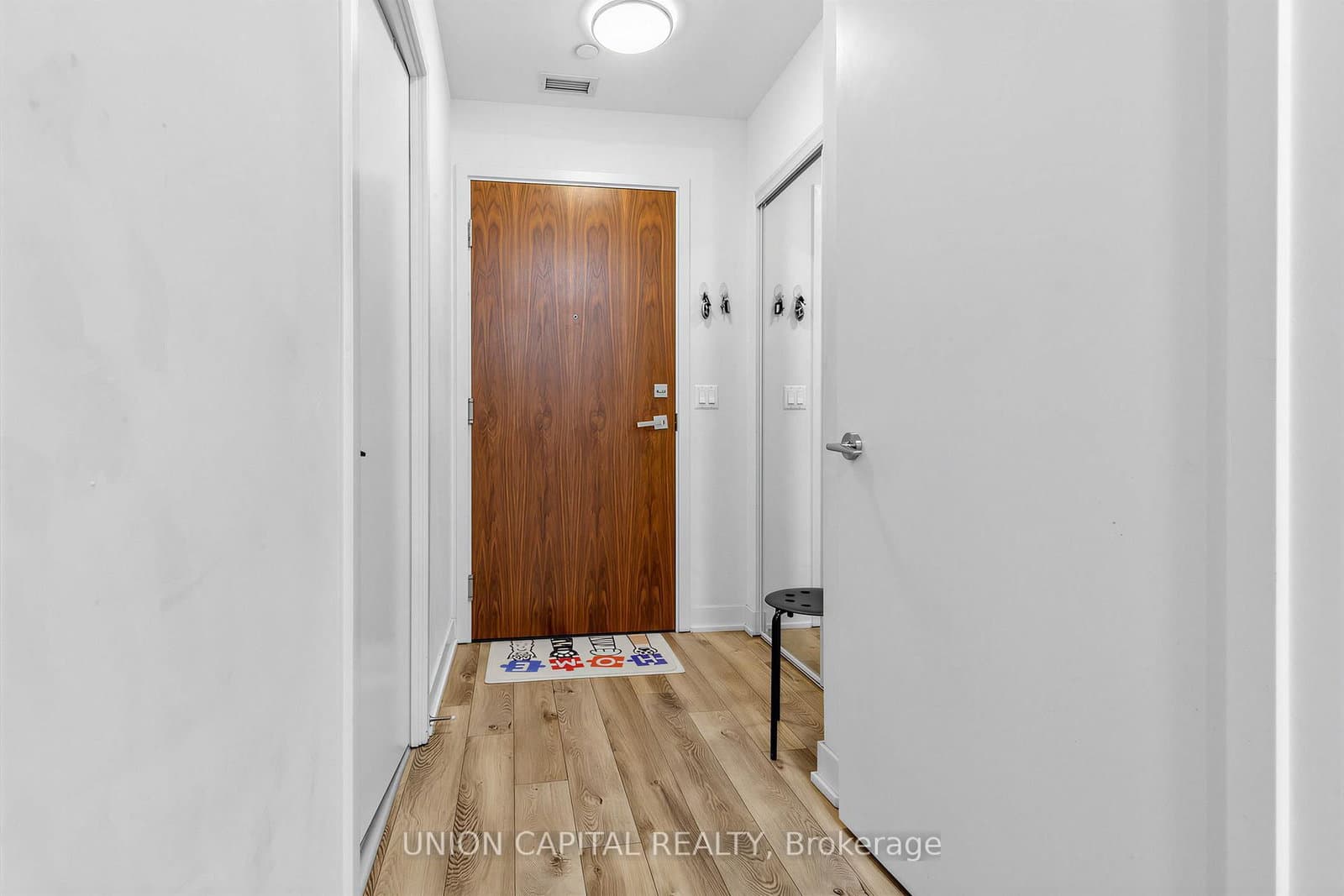 15 Baseball Place, Unit 803 thumbnail 2