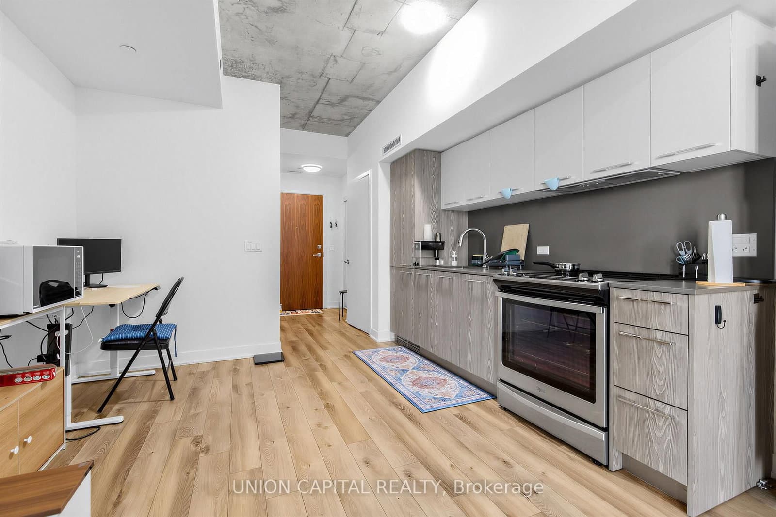 15 Baseball Place, Unit 803 thumbnail 3