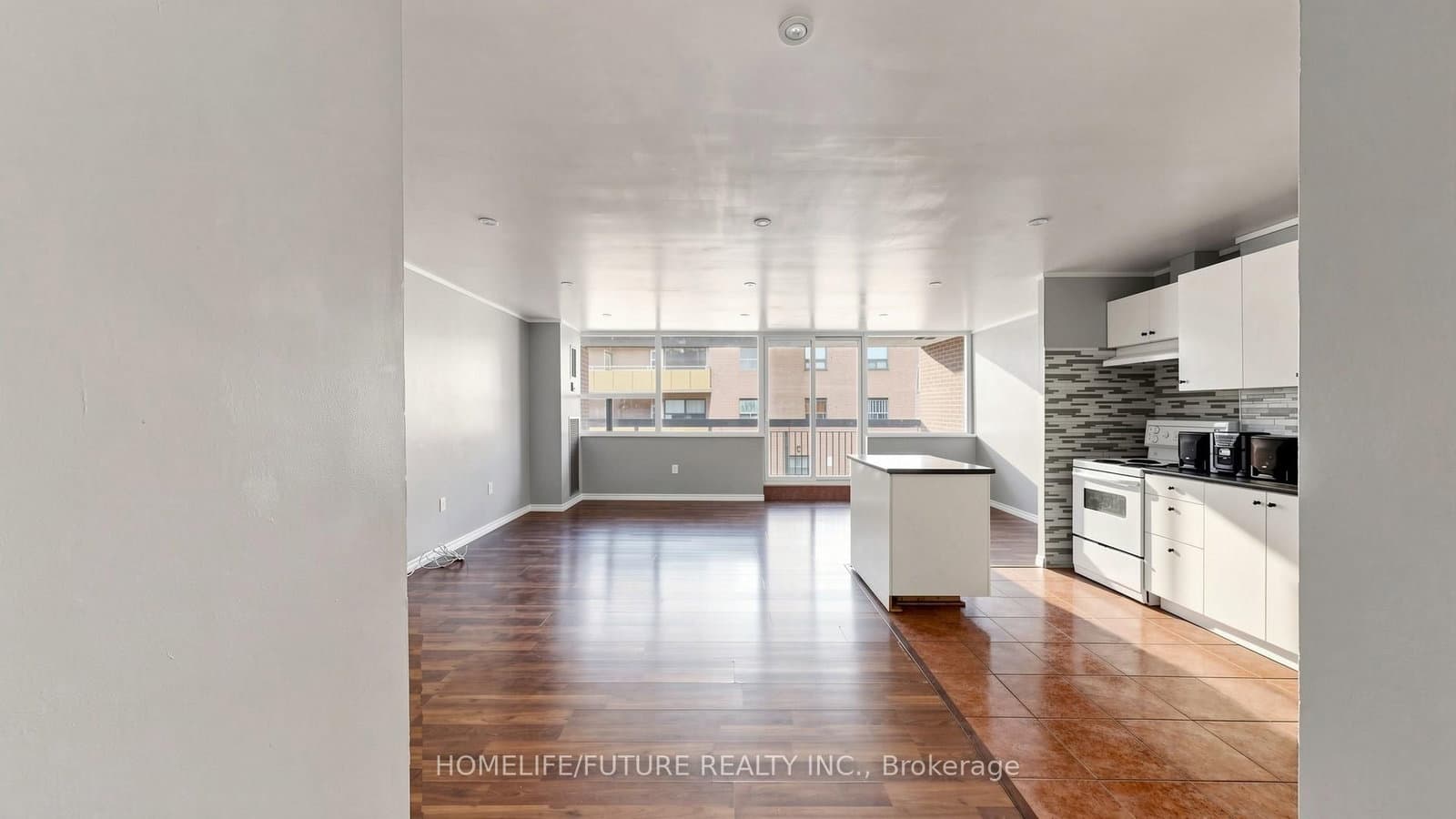 4060 Lawrence Avenue E, Unit 204 thumbnail 20