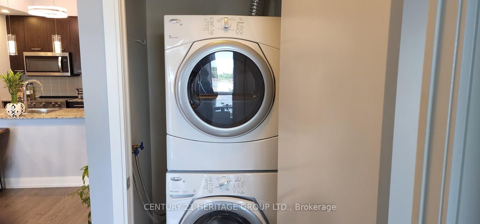 135 Village Green Square, Unit 525 thumbnail 24