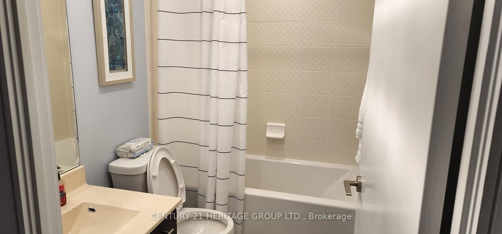 135 Village Green Square, Unit 525 thumbnail 26