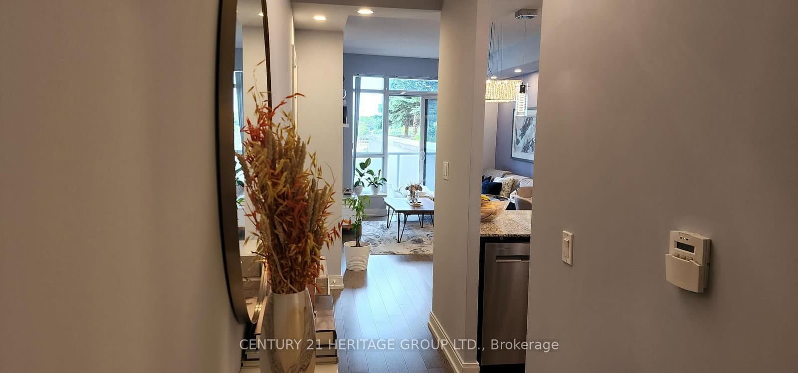 135 Village Green Square, Unit 525 thumbnail 29