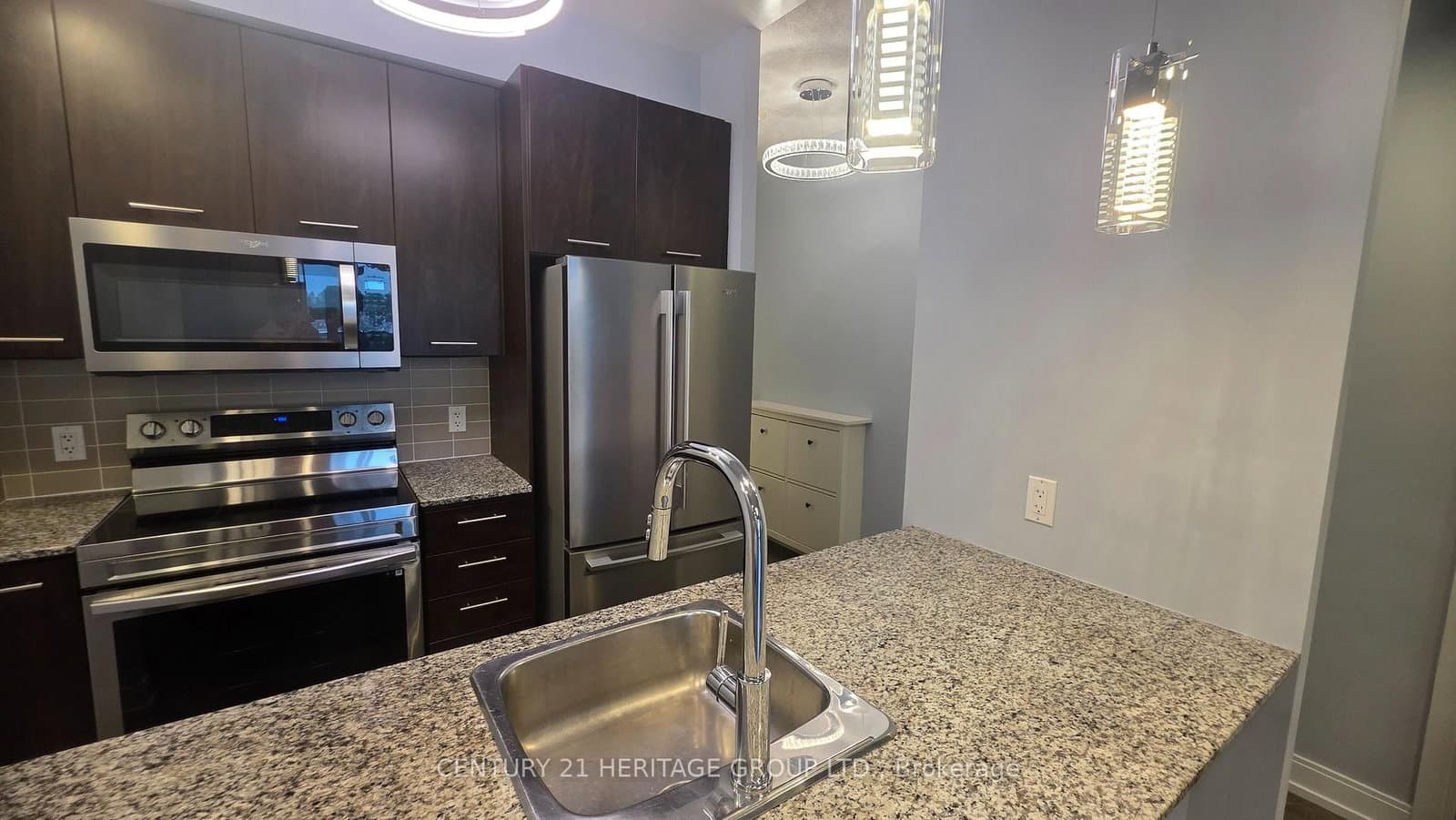 135 Village Green Square, Unit 525 thumbnail 7