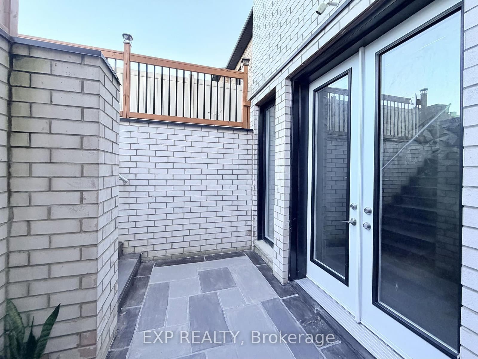 1606 Sandhurst Crescent, Unit Lower thumbnail 15