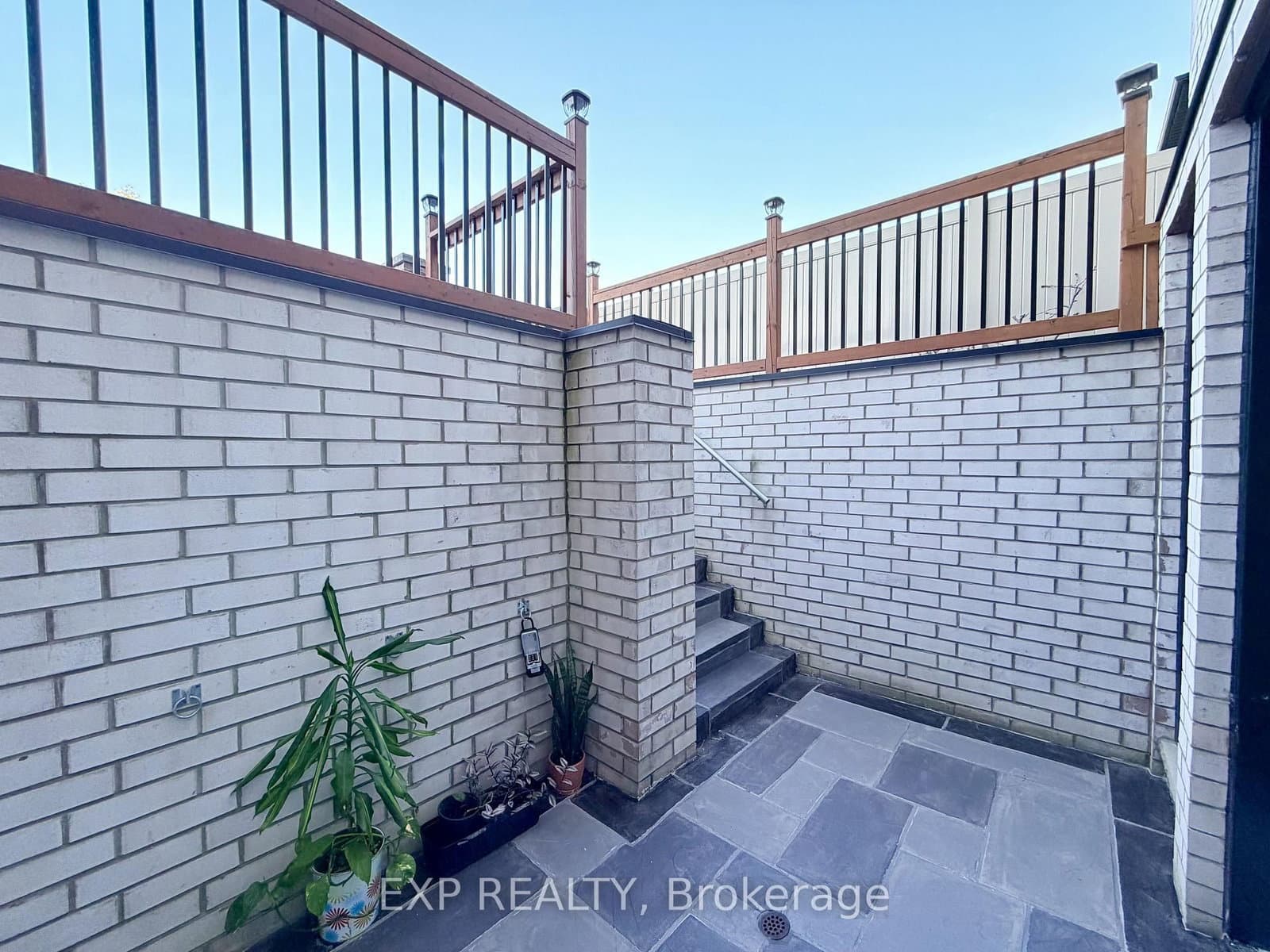 1606 Sandhurst Crescent, Unit Lower thumbnail 21