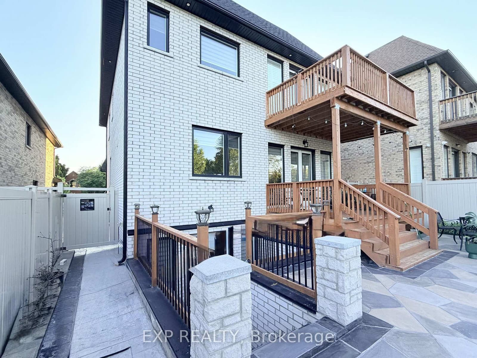 1606 Sandhurst Crescent, Unit Lower thumbnail 24