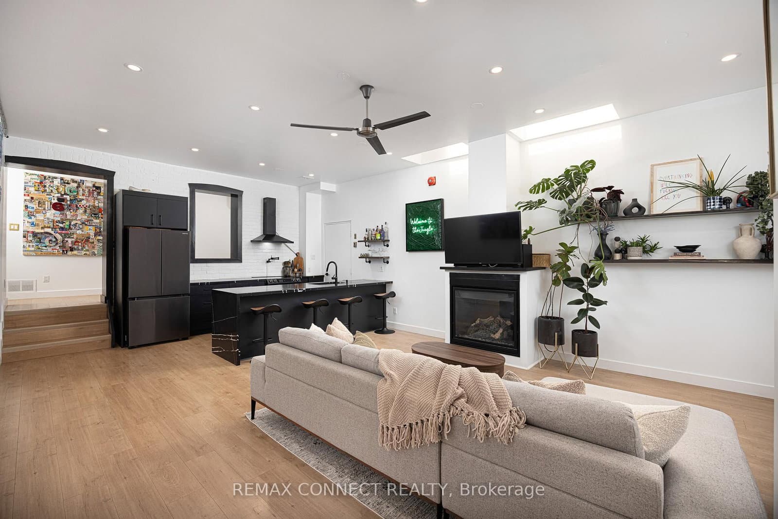 99 Coleman Avenue, Unit 106 thumbnail 2