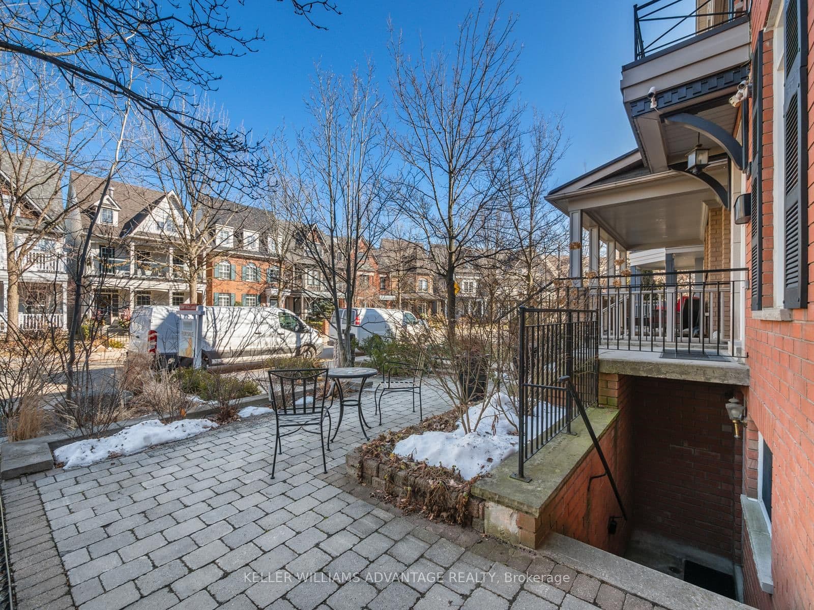 122 Boardwalk Drive, Unit Lower thumbnail 2